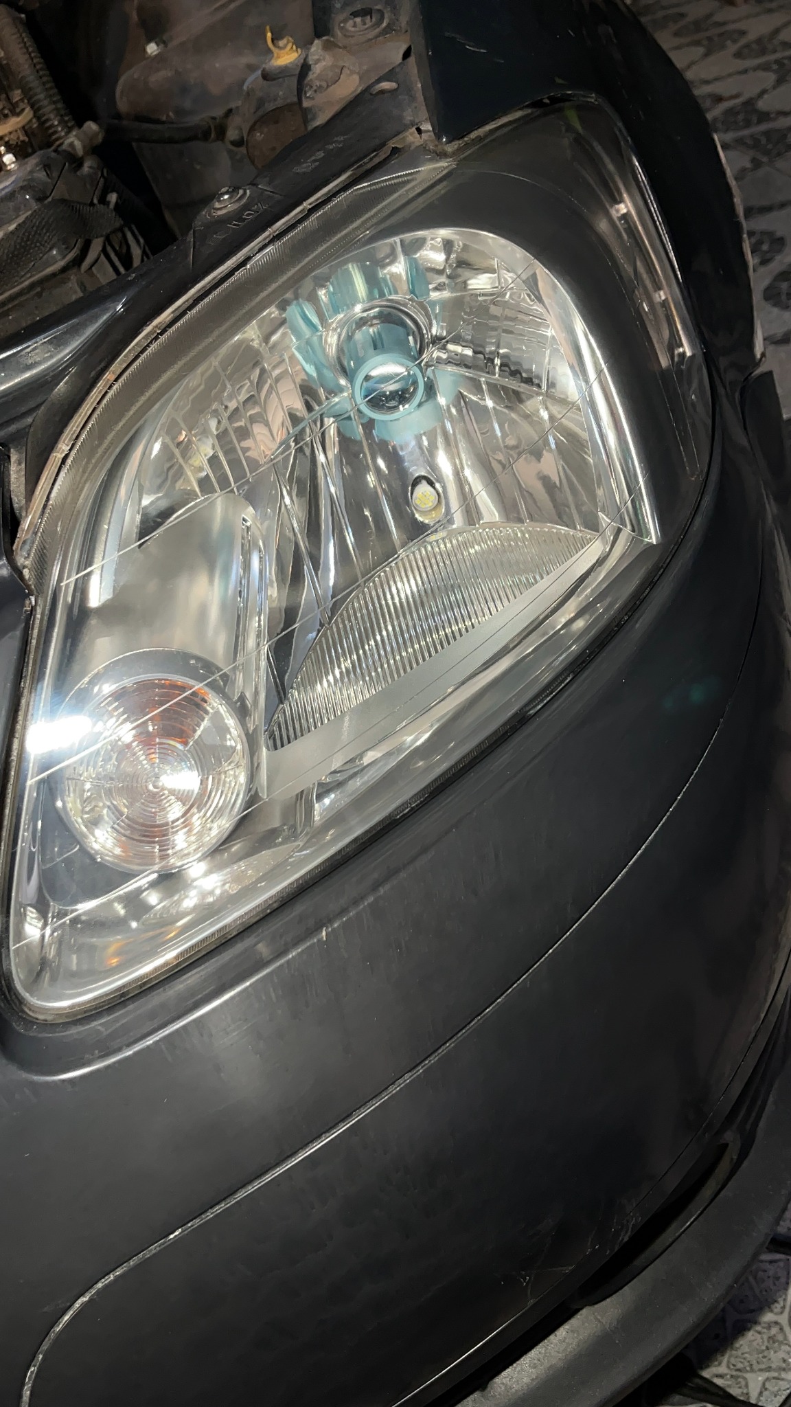 Veículo após cuidado e detalhamento automotivo